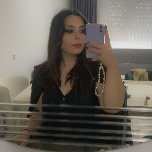 Ceren Y. profile photo