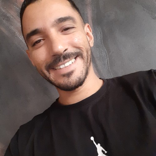 Issam D.