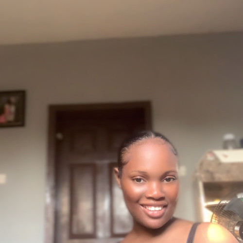 Nini C.
