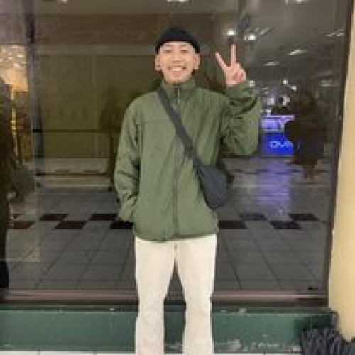 Ash V. profile photo