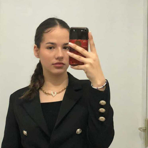 Amoré P. profile photo