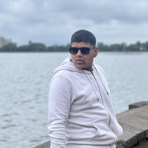 Paras s. profile photo