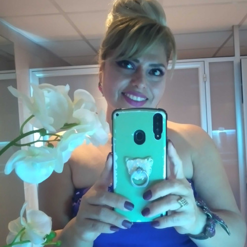 Alba J.
