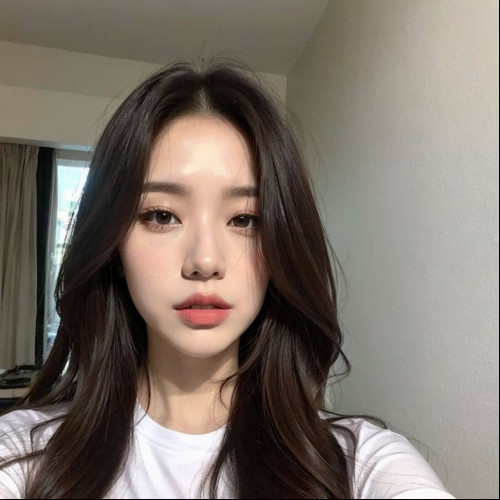 Luna  M. profile photo