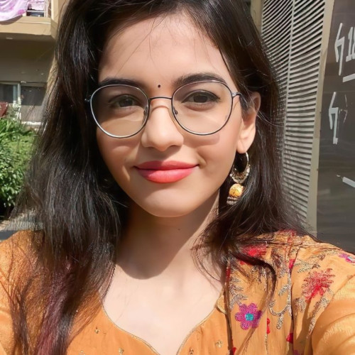 Simmi R.