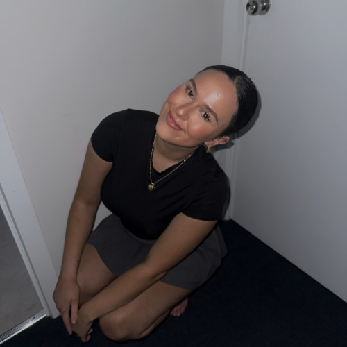 Hay L. profile photo