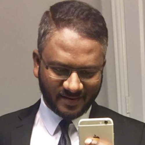Vee V. profile photo