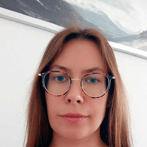 Victoria  V. profile photo