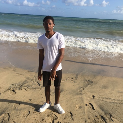 De’Andre C.
