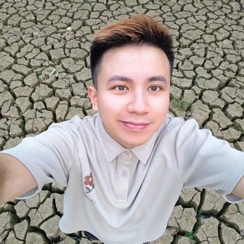 侯家峪阴 艾. profile photo