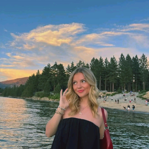 Marina C. profile photo