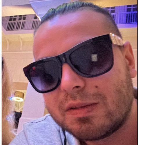 Oscar C. profile photo