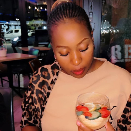 LINDIWE N. profile photo