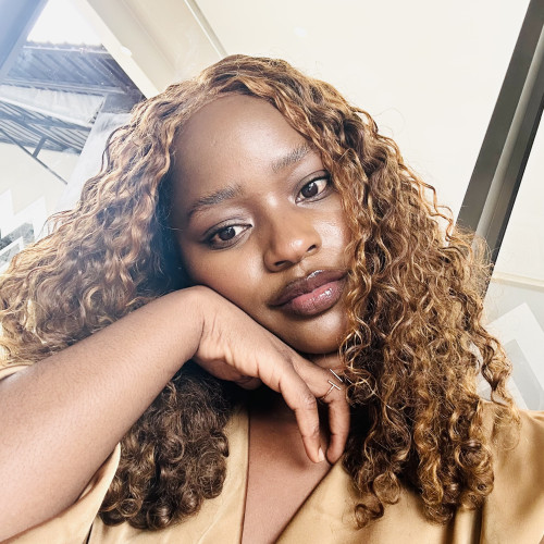 Rue M. profile photo