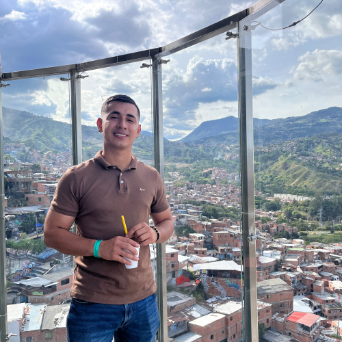 Carlos  T. profile photo