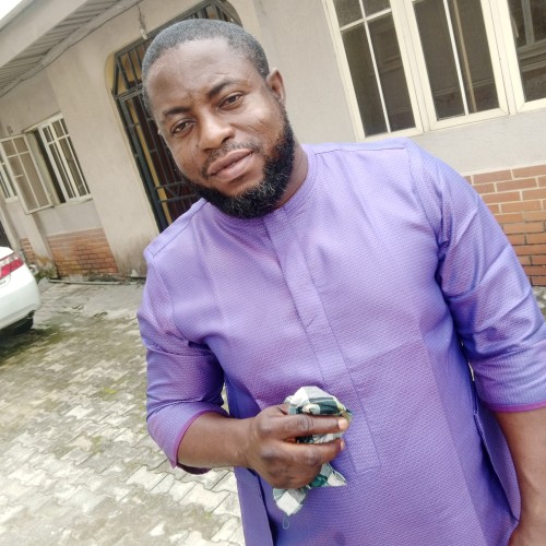Godwin  O.