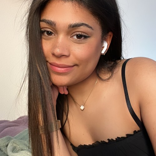 Victoria P.