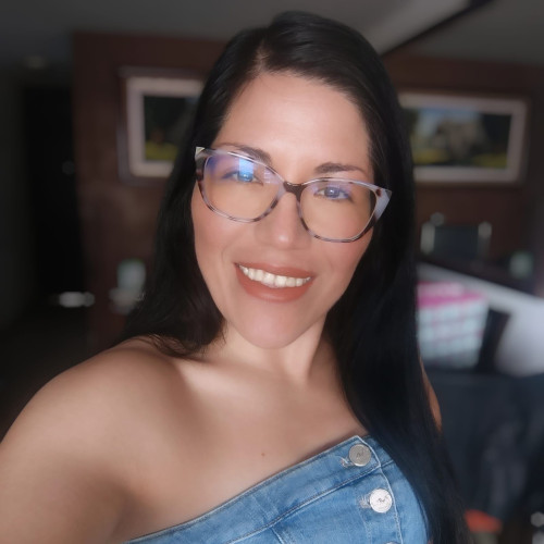 Paola L.