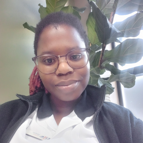 Lindiwe M. profile photo