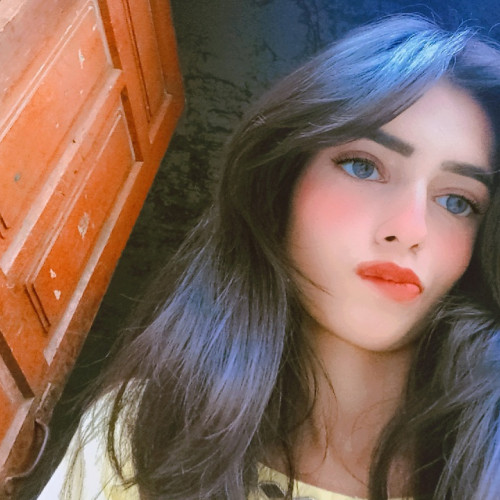 Momna F. profile photo