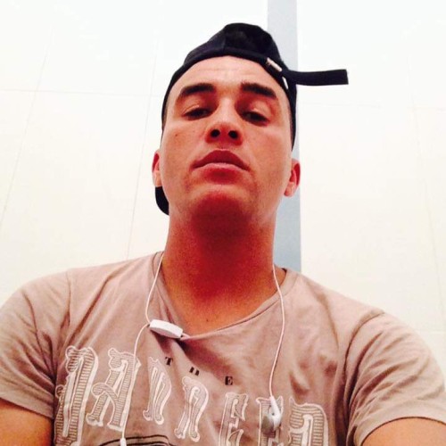 Amine E.