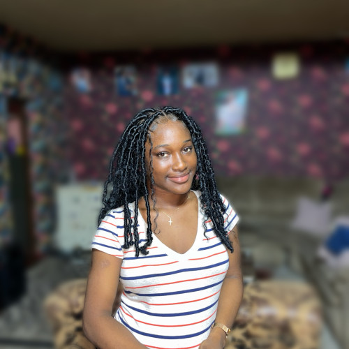 Esther Jama M.