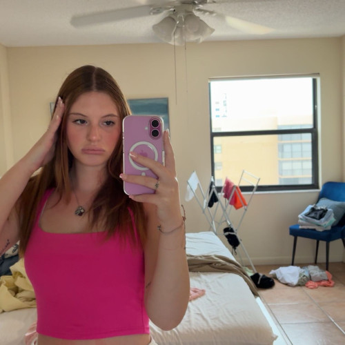 Claire F. profile photo