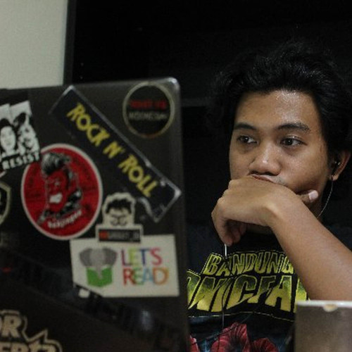 Vee 1. profile photo