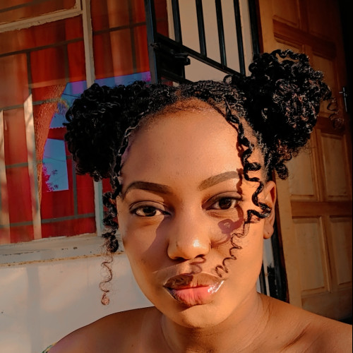 Lorraine  n. profile photo