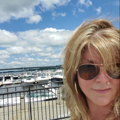 Joanne L. profile photo