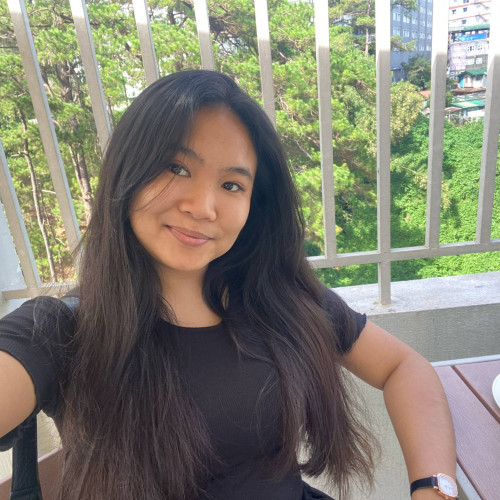 Clare V. profile photo