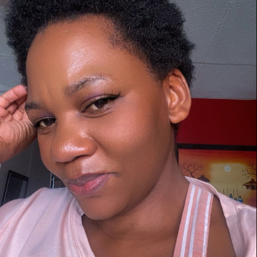 temi v. profile photo