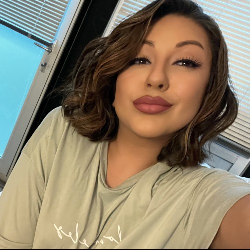 Corina R. profile photo