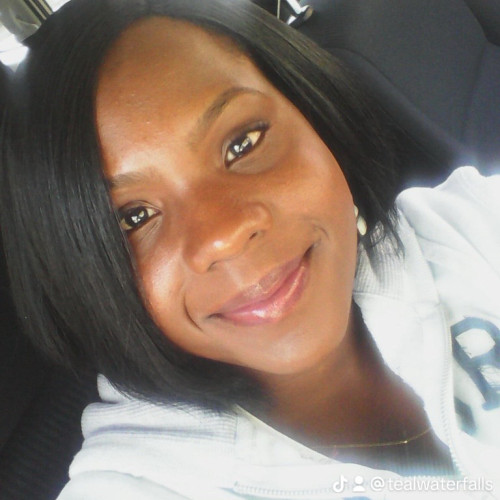 Tealrain w. profile photo