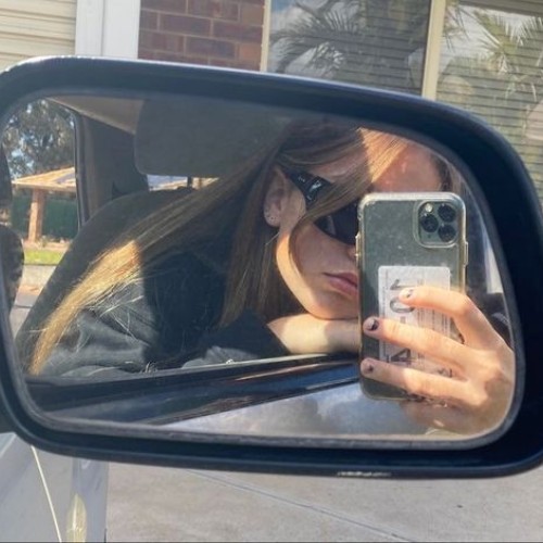 melina m. profile photo