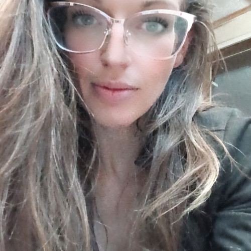 Rae M. profile photo