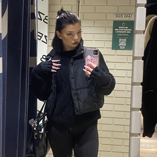 coralie d. profile photo