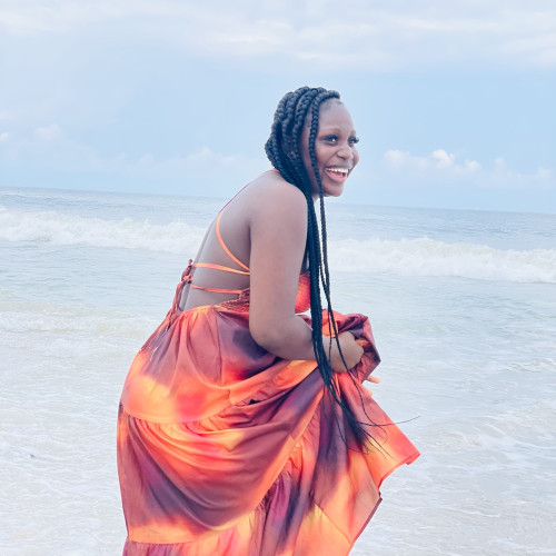 Tomi b. profile photo