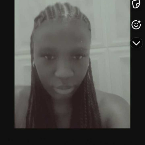 vee u. profile photo