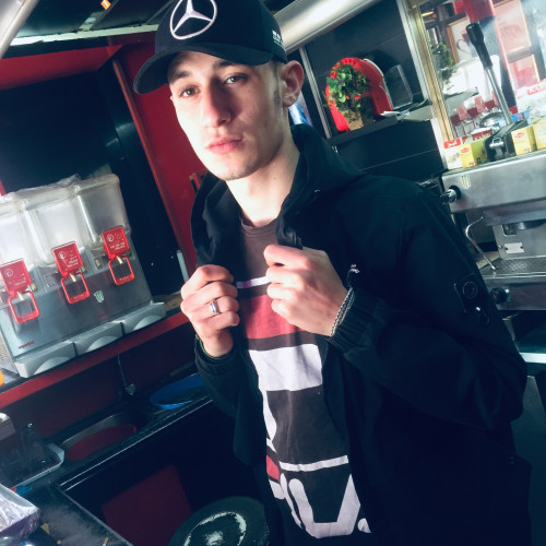 yasser  y. profile photo