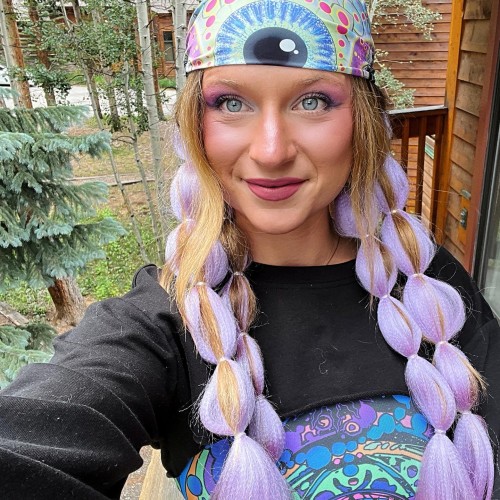 Elsa B.