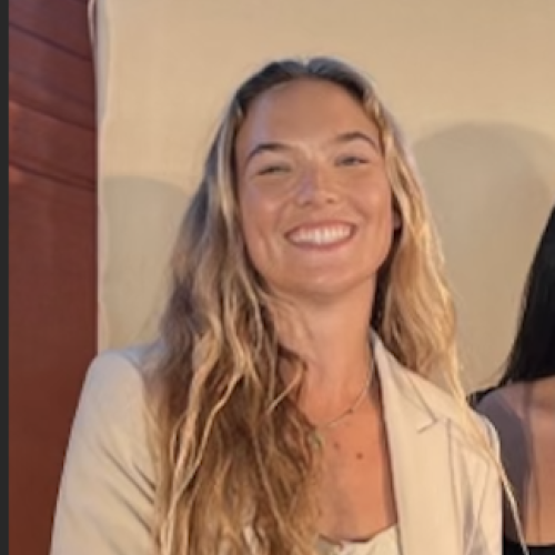 Caroline (.