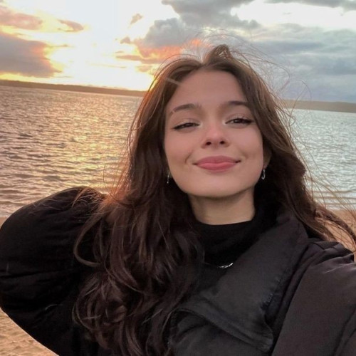 Ariana  B. profile photo