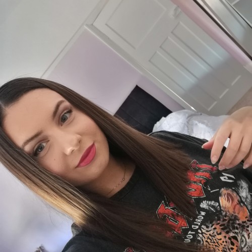 Leona C. profile photo