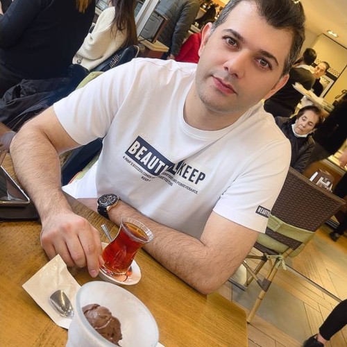 Alireza  D.
