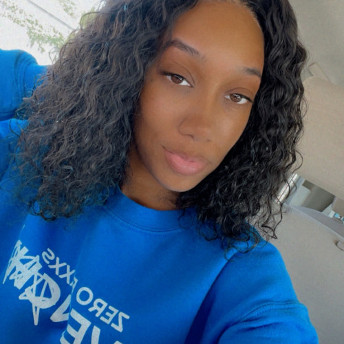 Mia M. profile photo