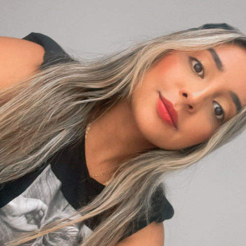 Laura c. profile photo